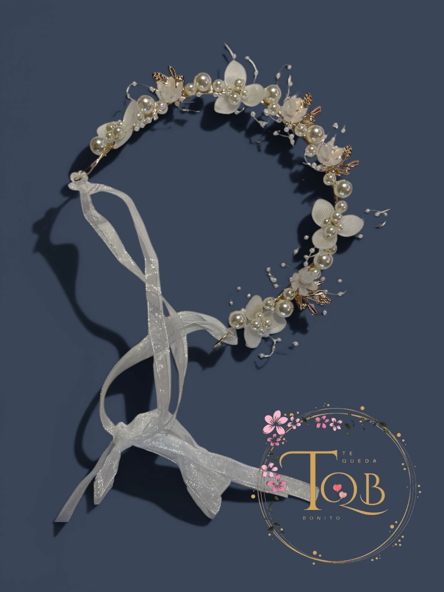Tiara de Flores y Perlas para Niña — Primera Comunión, Damita o Eventos — Ajustable