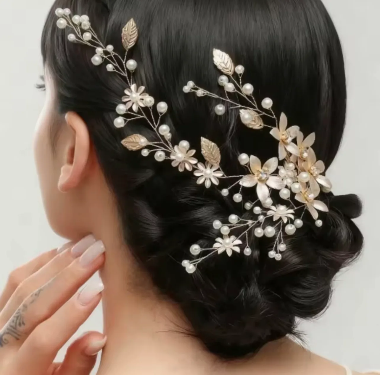 Tiara, corona hermosa y cálida