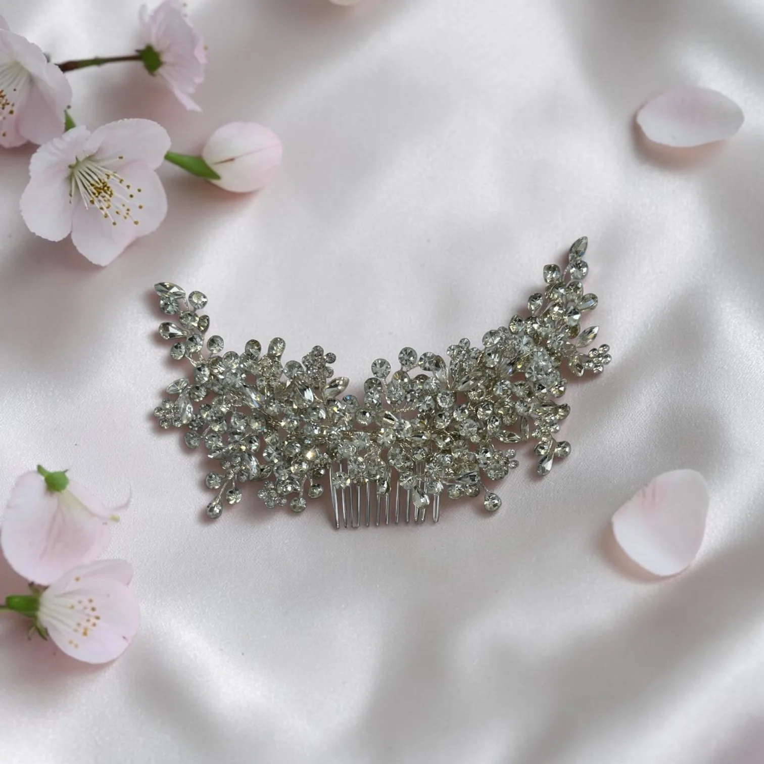 Tiara, Corona Diamantes con peine