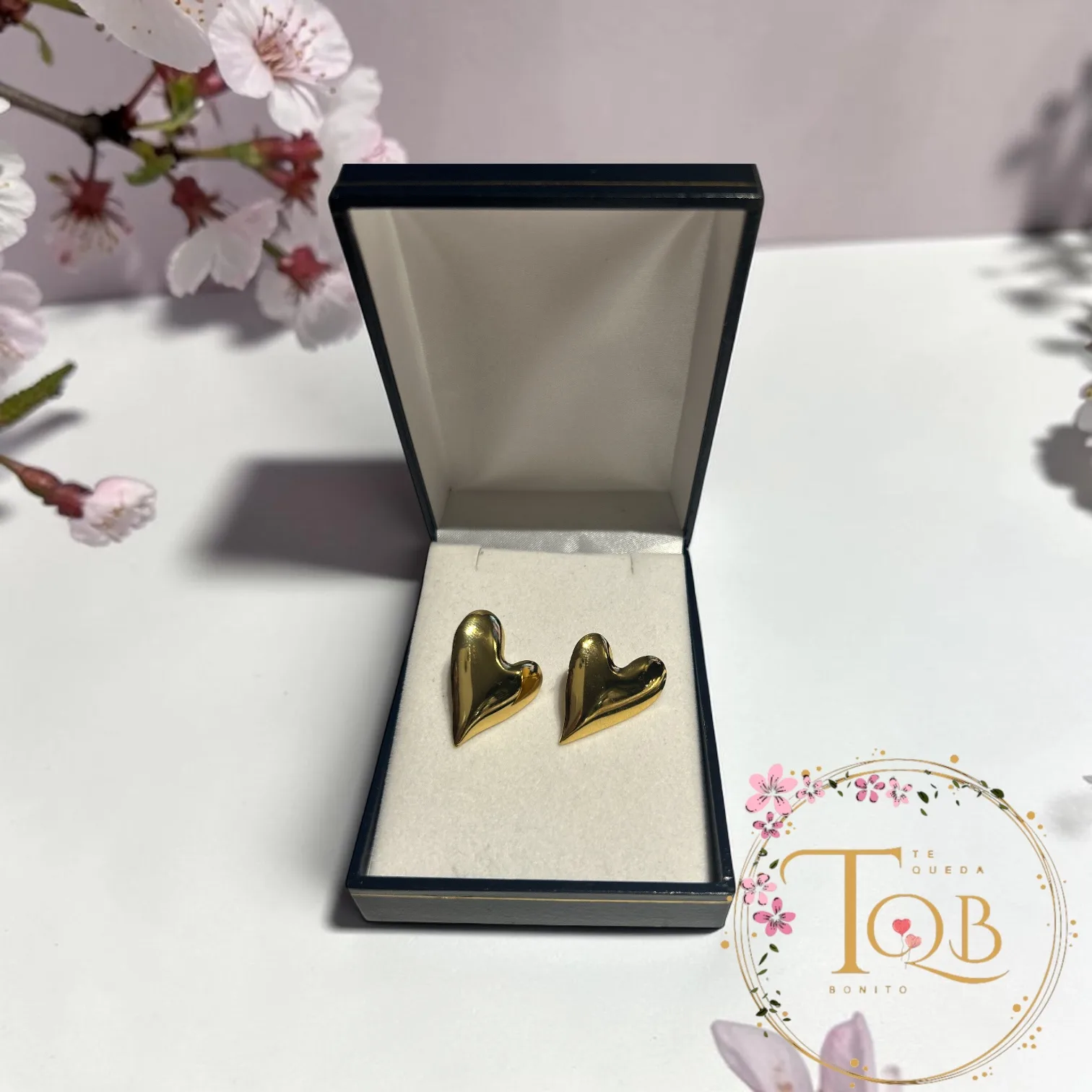 Aro forma Corazón estirado acero dorado