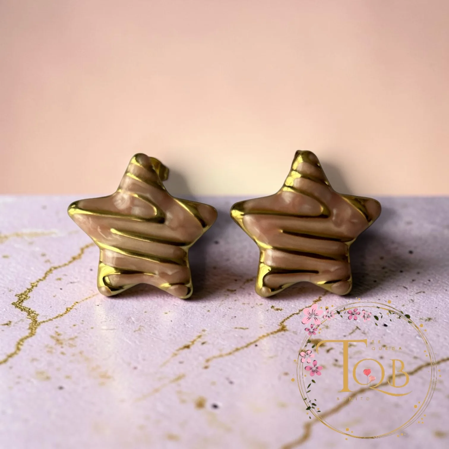 Aros Estrella nacarado dorado